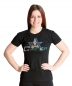 Preview: Schwarzes T-Shirt mit mit Paillettendruck auf Brusthöhe, der "Cheer" und einen Stern in blau und silber zeigt. (Von vorne)